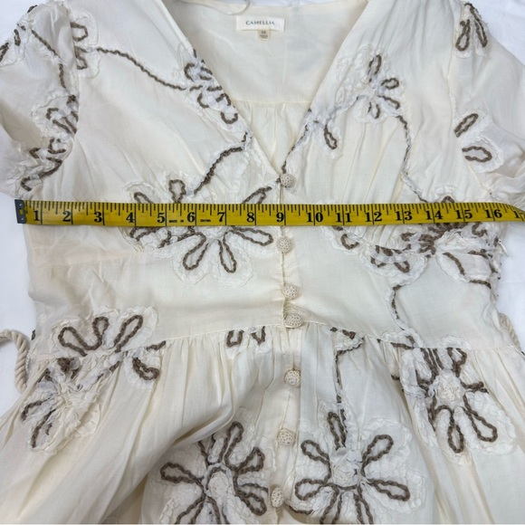 Camellia Embroidered Mini Dress Cream Tunic Style with Floral Embroidery Size M - Picture 12 of 14